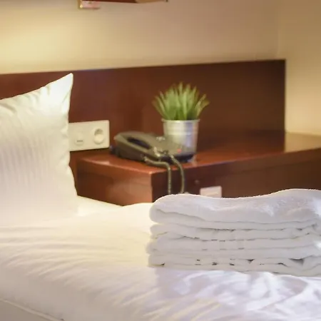 Kontaktlos Am Kappelberg Kontaktlos 3*